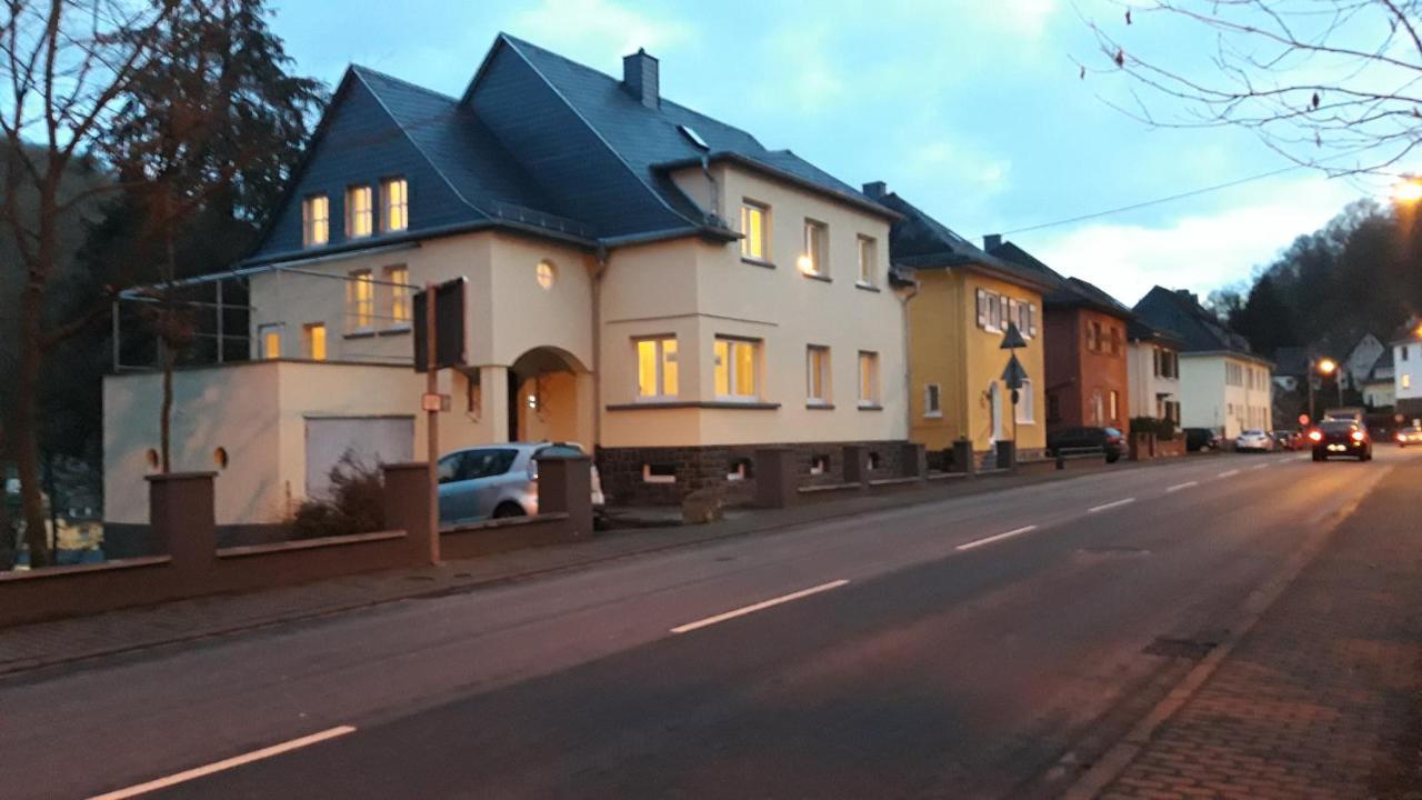 Ferienhaus Heiner Und Walter Idar-Oberstein Exteriör bild